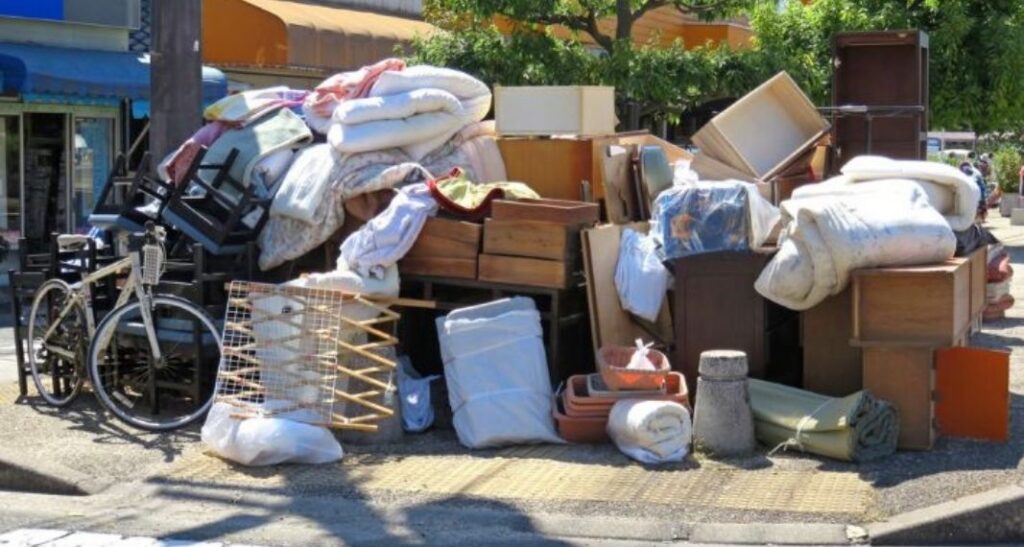 タンスは粗大ゴミになる？サイズ基準と自治体のルール