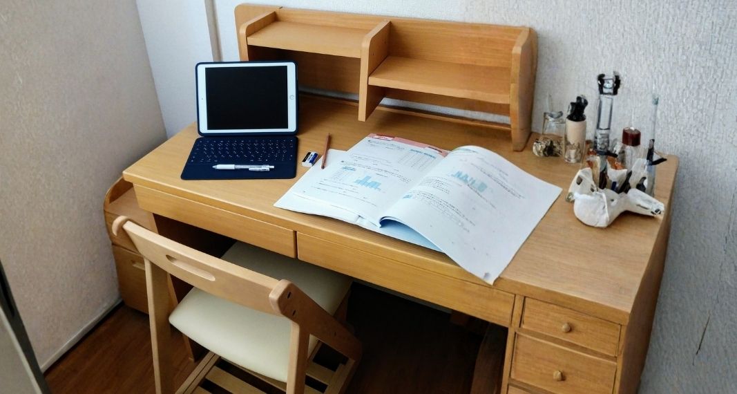 学習机が重くて運び出せないのイメージ画像