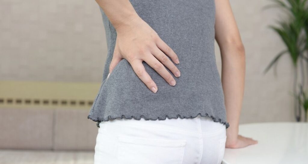 重い机を不用品回収に出す際は怪我に注意のイメージ画像